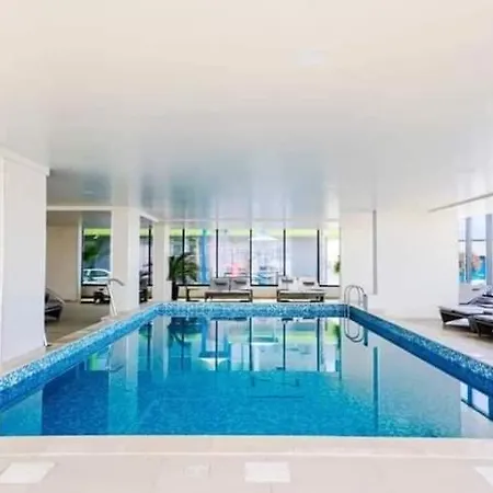 Alezzi Luxury Family Cu Piscina Incalzita Jacuzzi Sauna - Parcare * Năvodari