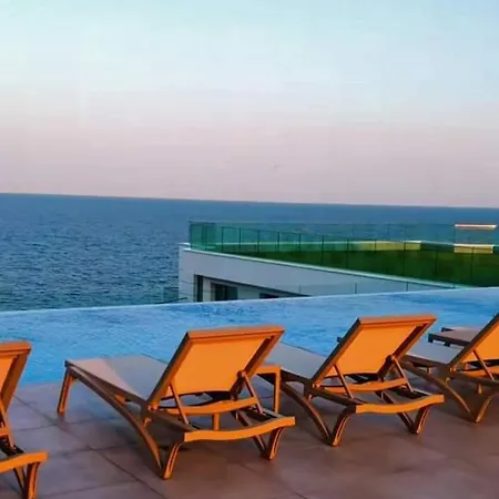 Alezzi Luxury Family Cu Piscina Incalzita Jacuzzi Sauna - Parcare
