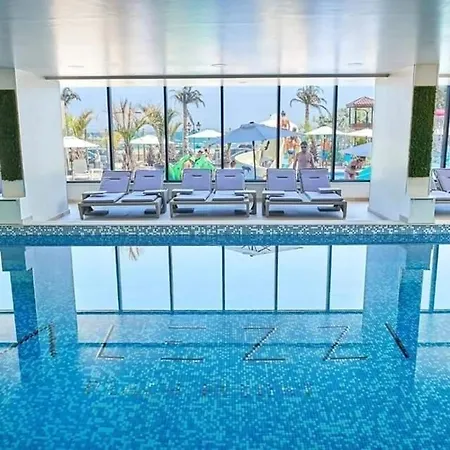 Alezzi Luxury Family Cu Piscina Incalzita Jacuzzi Sauna - Parcare Năvodari