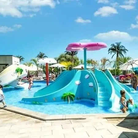 Alezzi Luxury Family Cu Piscina Incalzita Jacuzzi Sauna - Parcare Apartament Năvodari