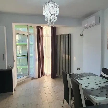 Alezzi Luxury Family Cu Piscina Incalzita Jacuzzi Sauna - Parcare * Năvodari