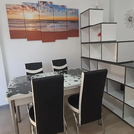 Apartament Alezzi Luxury Family Cu Piscina Incalzita Jacuzzi Sauna - Parcare Năvodari