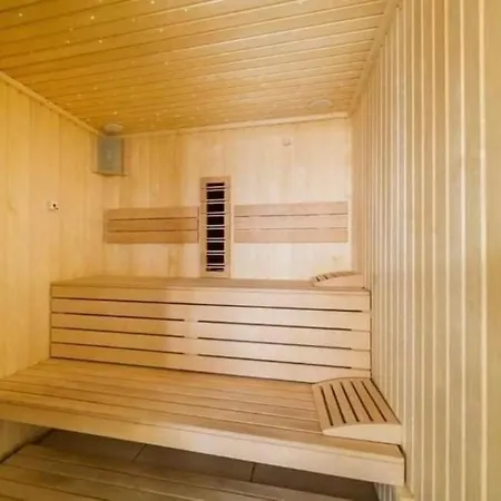 Alezzi Luxury Family Cu Piscina Incalzita Jacuzzi Sauna - Parcare * ナボダリ