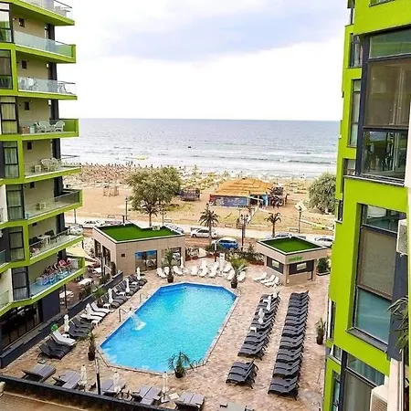 Apartment Alezzi Luxury Family Cu Piscina Incalzita Jacuzzi Sauna - Parcare *
