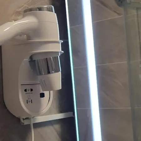 Apartment Alezzi Luxury Family Cu Piscina Incalzita Jacuzzi Sauna - Parcare *