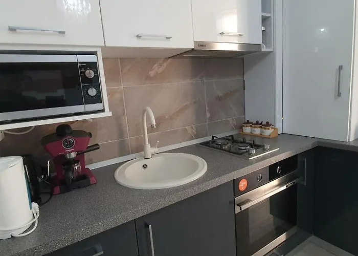 Alezzi Luxury Family Cu Piscina Incalzita Jacuzzi Sauna - Parcare Năvodari