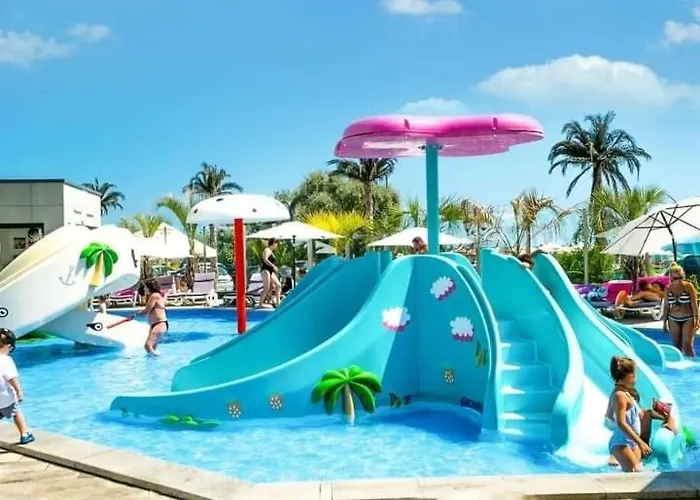 Alezzi Luxury Family Cu Piscina Incalzita Jacuzzi Sauna - Parcare Năvodari