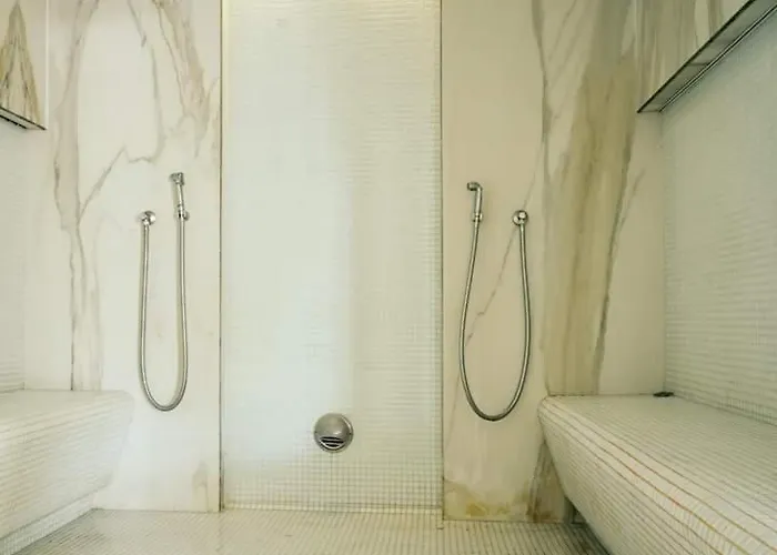 Alezzi Luxury Family Cu Piscina Incalzita Jacuzzi Sauna - Parcare Appartement