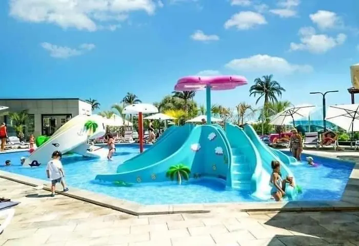 Alezzi Luxury Family Cu Piscina Incalzita Jacuzzi Sauna - Parcare Appartement Năvodari