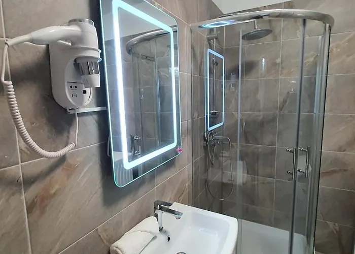 Appartement Alezzi Luxury Family Cu Piscina Incalzita Jacuzzi Sauna - Parcare